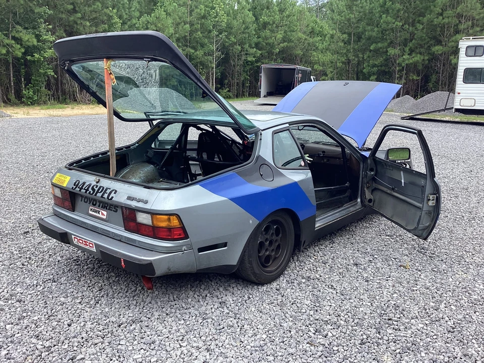 1985 Porsche 944 - Image 17 of 31