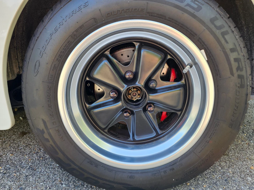 1985 Porsche 944 S - Image 9 of 26