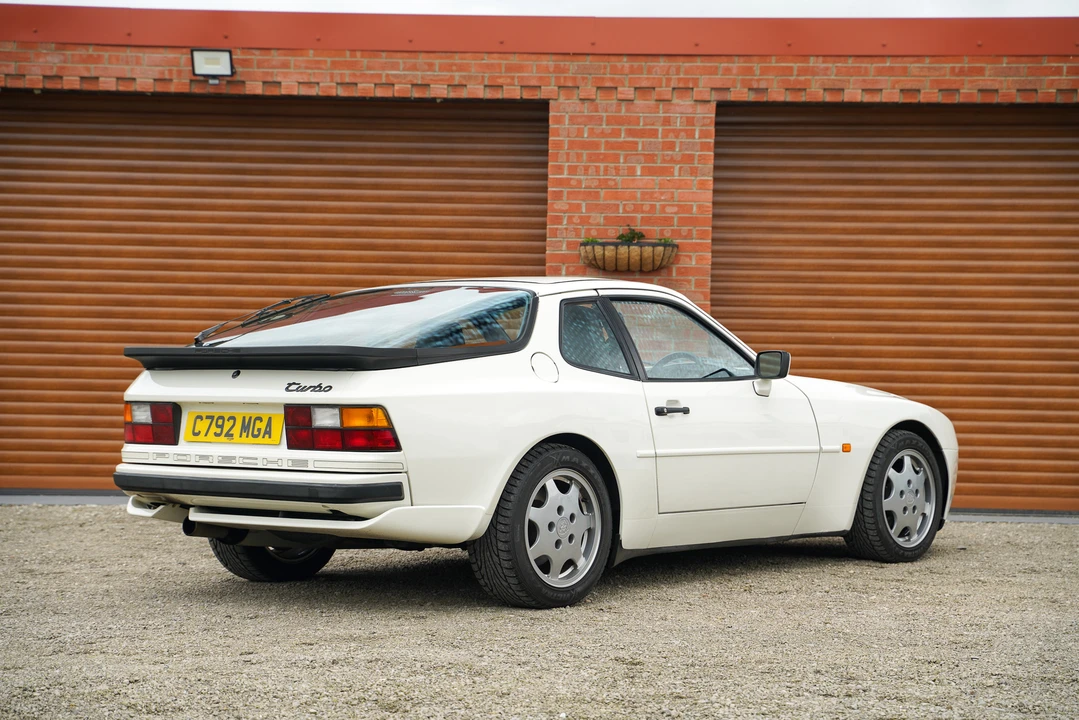 1985 Porsche 944 Turbo - Image 5 of 31