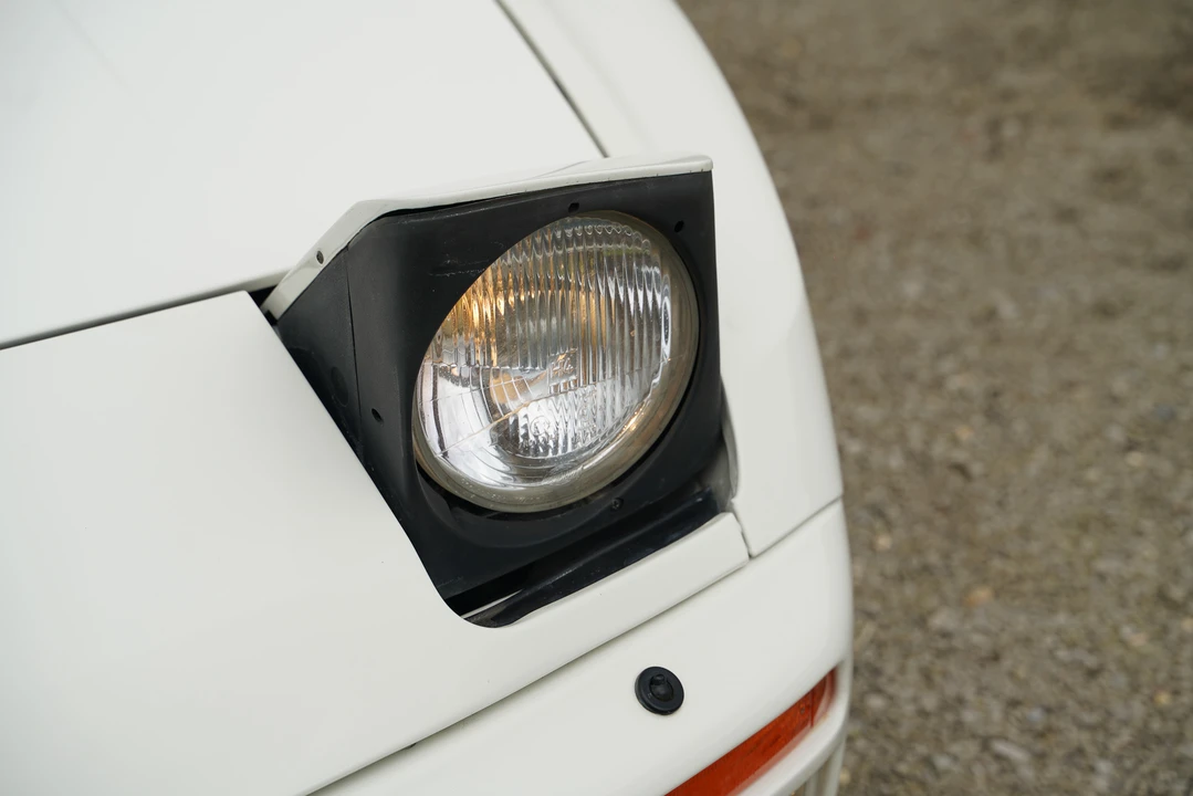 1985 Porsche 944 Turbo - Image 11 of 31