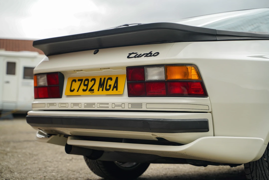 1985 Porsche 944 Turbo - Image 26 of 31