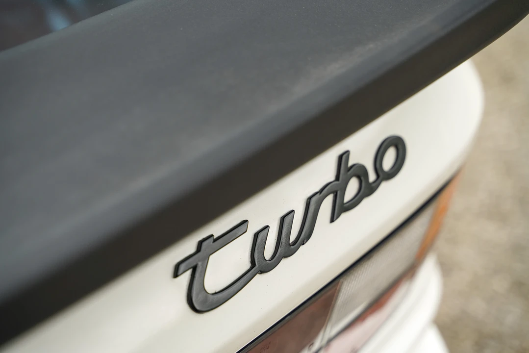 1985 Porsche 944 Turbo - Image 29 of 31
