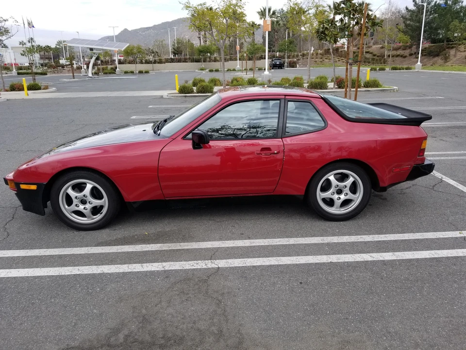 1985 Porsche 944 - Image 5 of 12