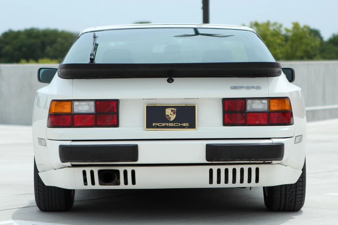 1985 Porsche 944 - Image 5 of 31
