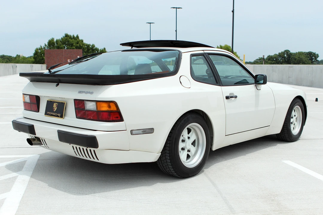 1985 Porsche 944 - Image 12 of 31