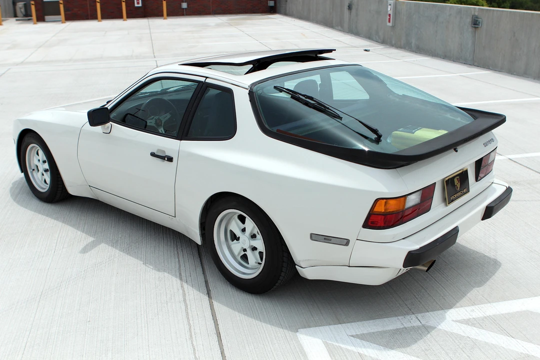 1985 Porsche 944 - Image 10 of 31