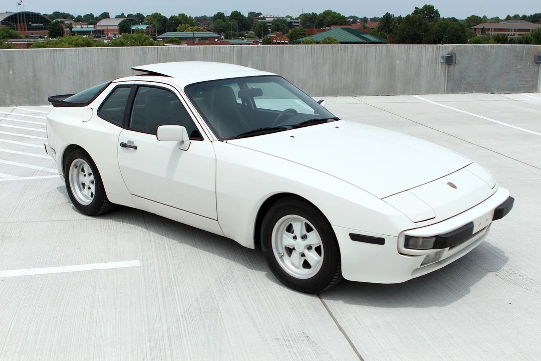 1985 Porsche 944 - Image 15 of 31