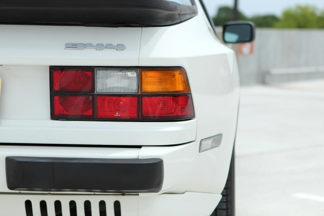 1985 Porsche 944 - Image 28 of 31