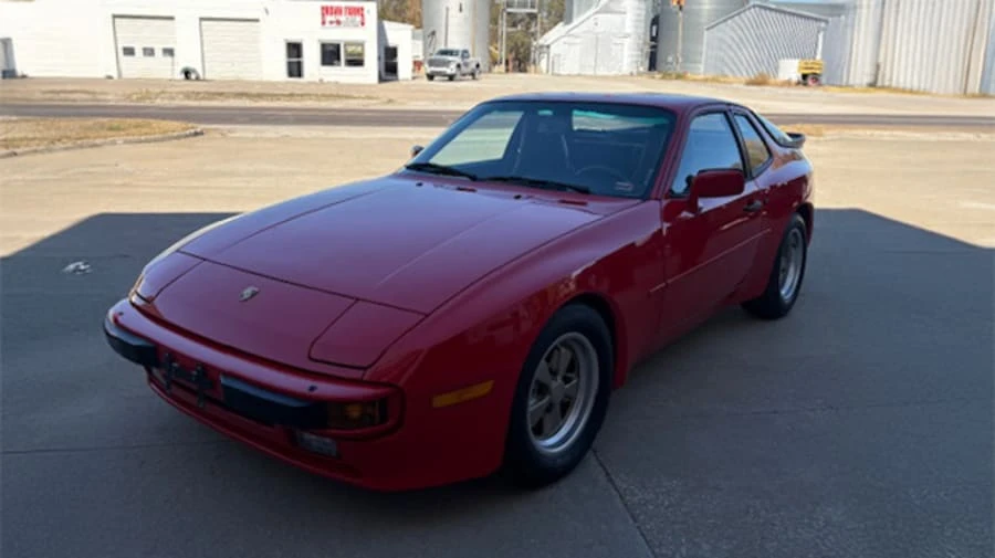 1985 Porsche 944 - Image 5 of 15