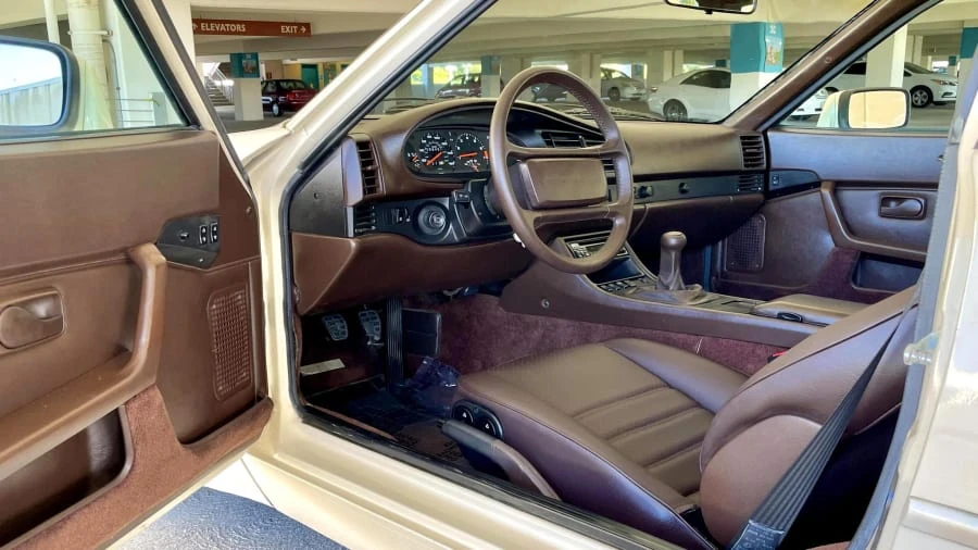 1985 Porsche 944 - Image 10 of 30