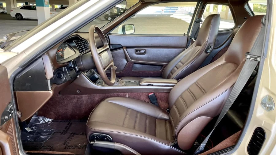 1985 Porsche 944 - Image 11 of 30
