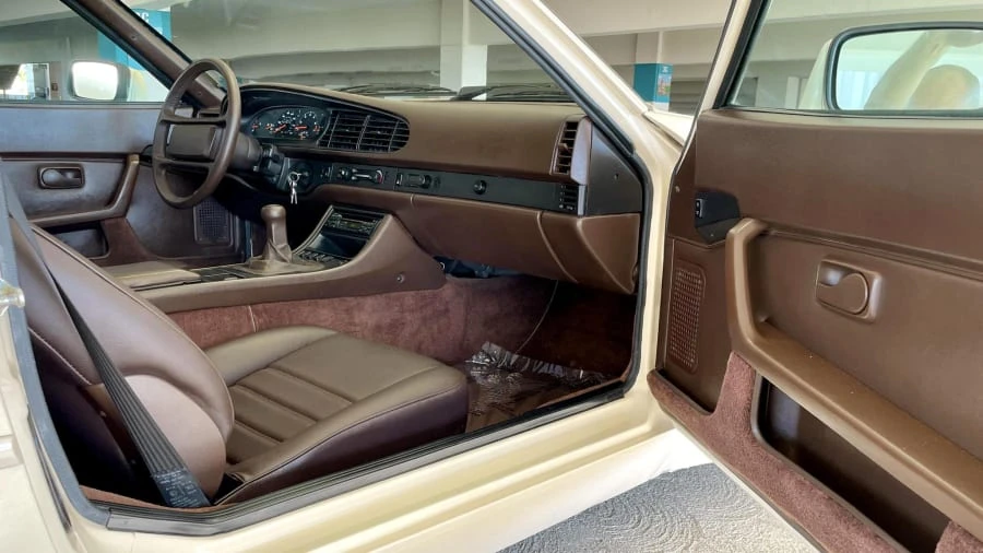 1985 Porsche 944 - Image 17 of 30