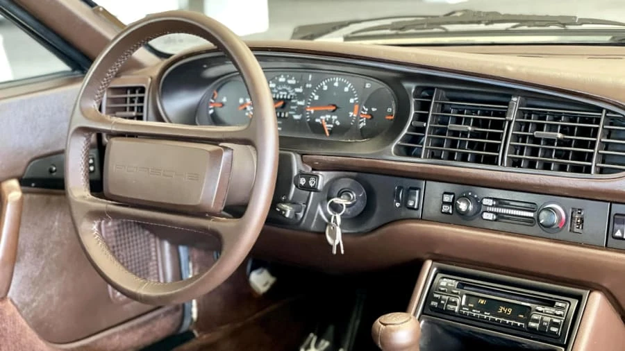 1985 Porsche 944 - Image 18 of 30