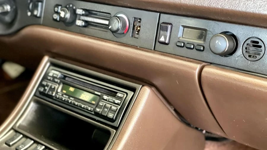 1985 Porsche 944 - Image 23 of 30