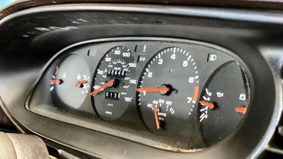 1985 Porsche 944 - Image 25 of 30