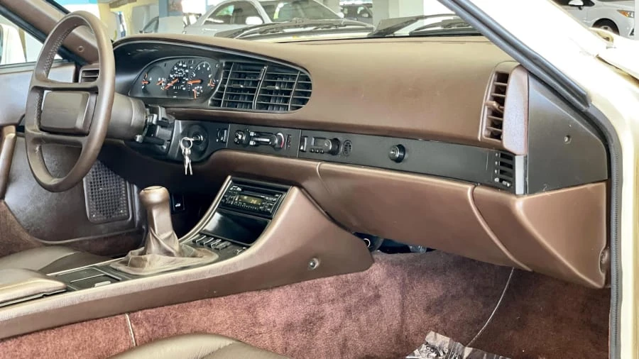 1985 Porsche 944 - Image 26 of 30