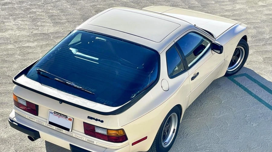 1985 Porsche 944 - Image 5 of 30