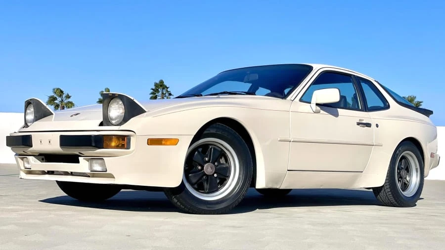 1985 Porsche 944 - Image 9 of 30