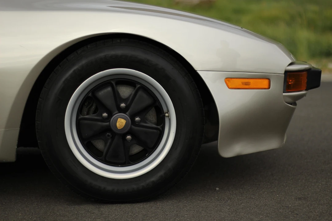 1985 Porsche 944 - Image 27 of 31