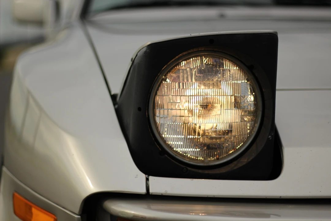 1985 Porsche 944 - Image 29 of 31