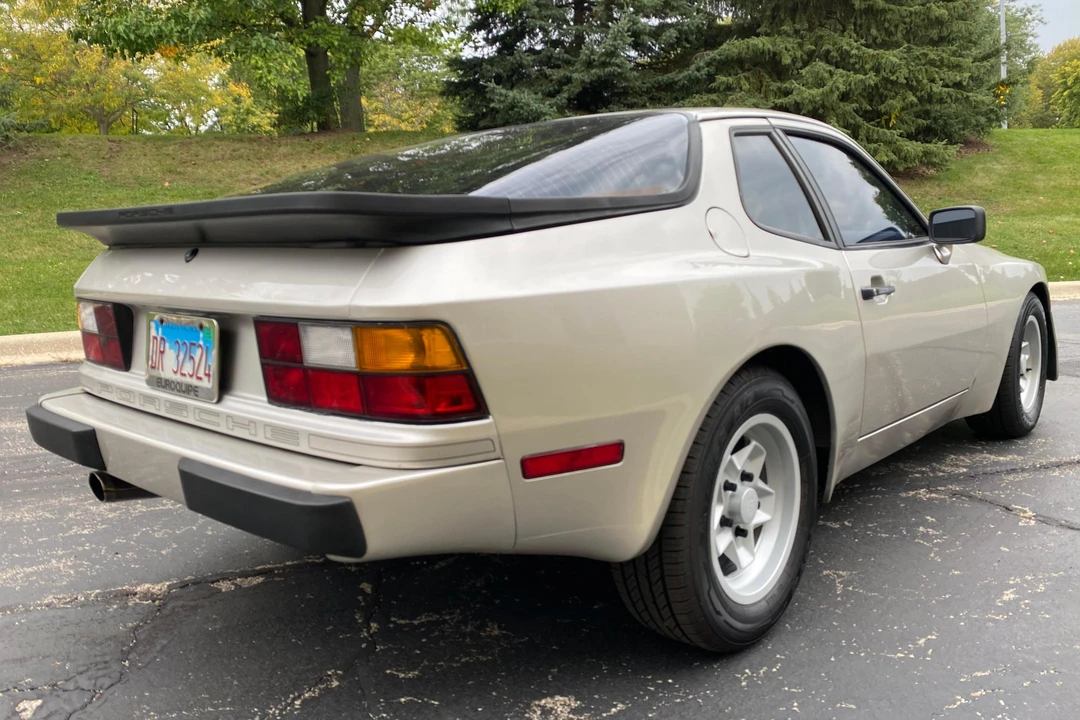 1985 Porsche 944 - Image 4 of 31