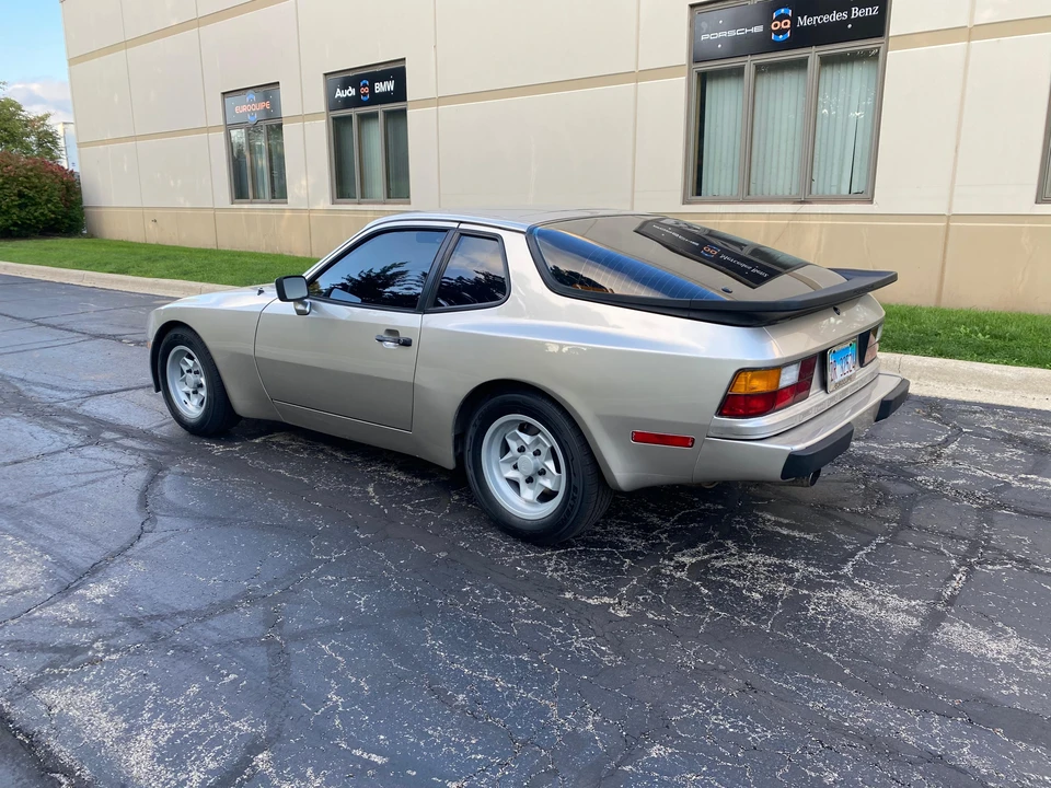 1985 Porsche 944 - Image 12 of 31