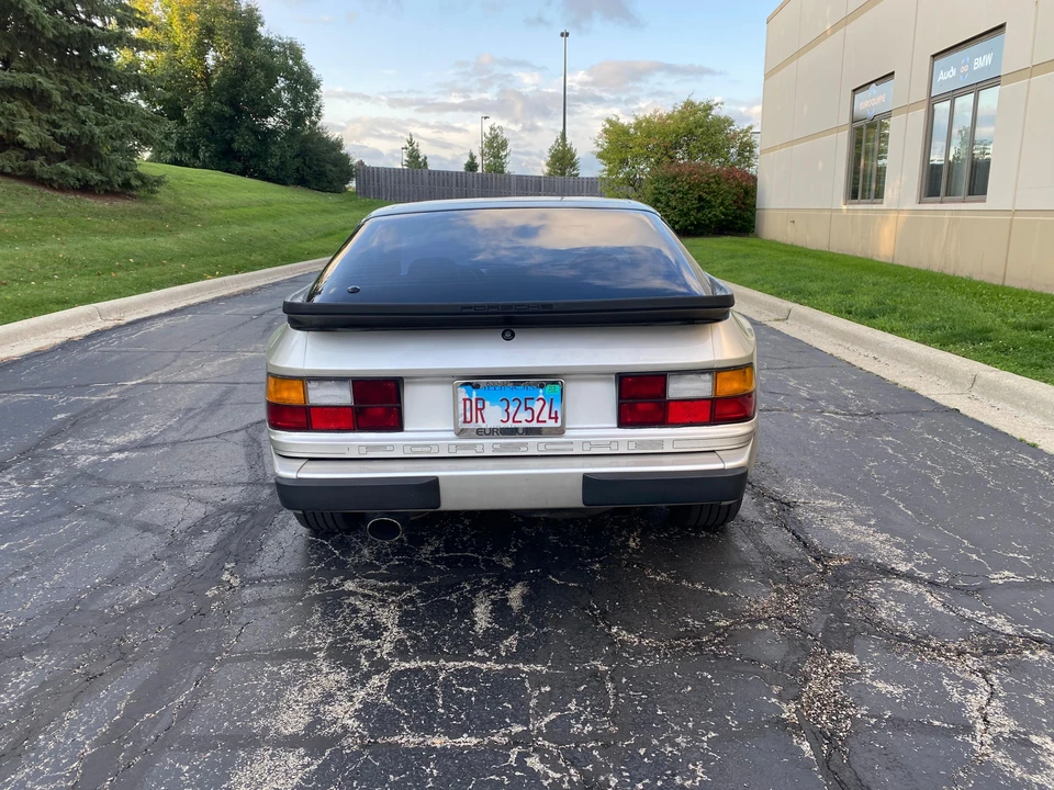 1985 Porsche 944 - Image 17 of 31