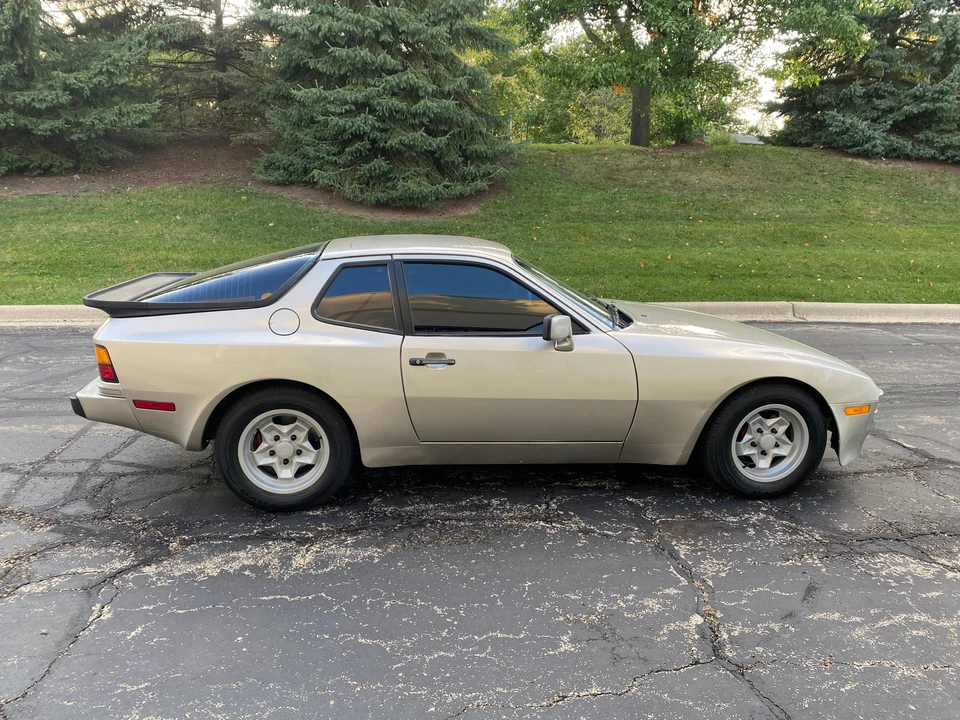 1985 Porsche 944 - Image 23 of 31