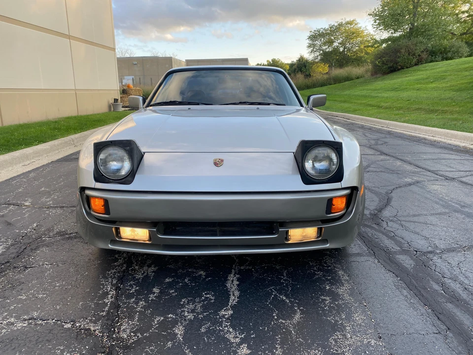 1985 Porsche 944 - Image 8 of 31