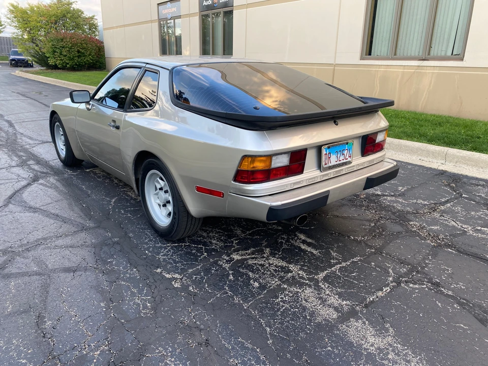 1985 Porsche 944 - Image 13 of 31