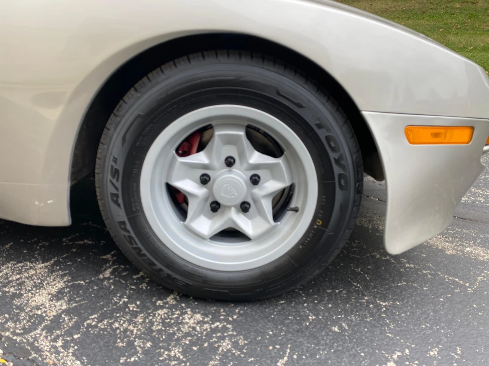 1985 Porsche 944 - Image 29 of 31