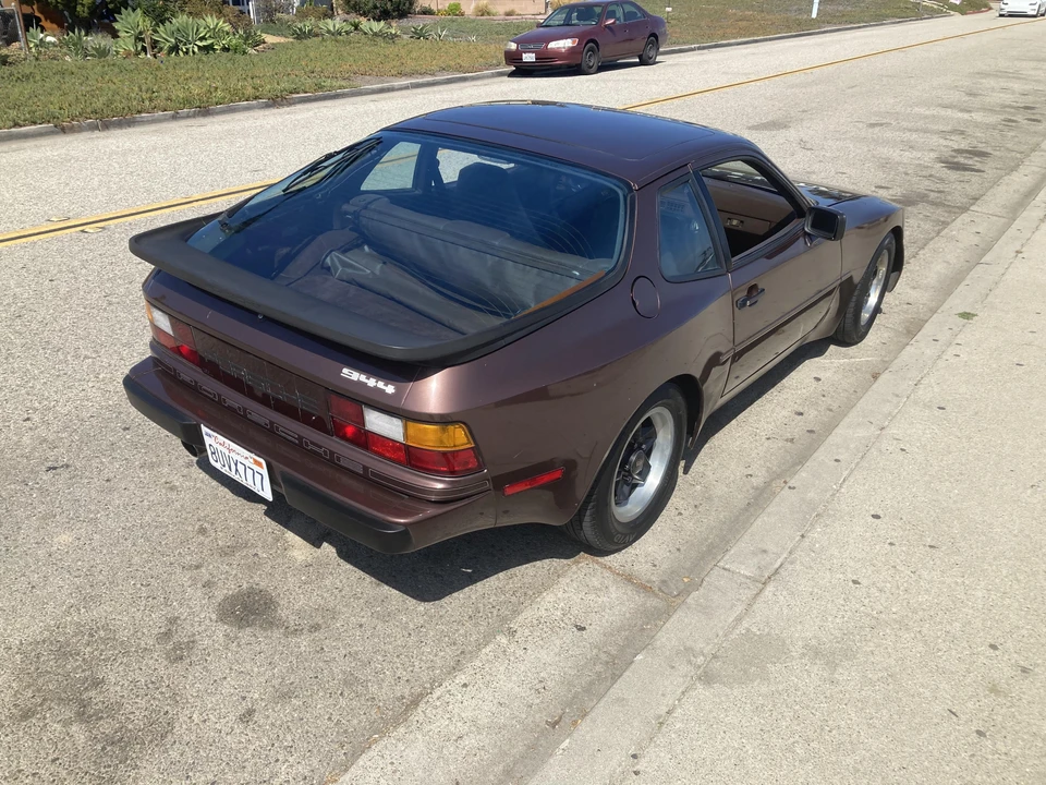 1985 Porsche 944 - Image 27 of 31