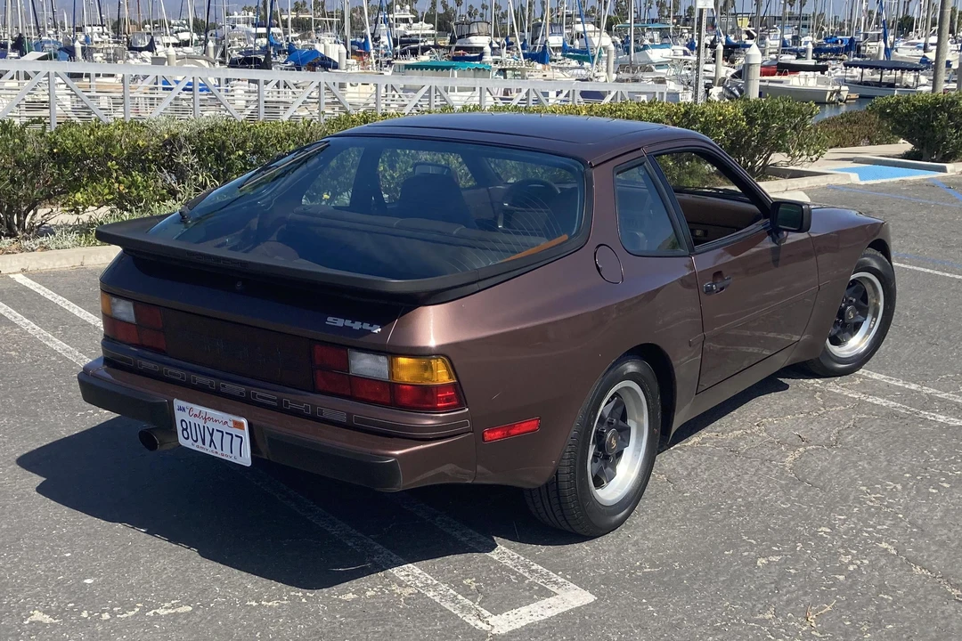1985 Porsche 944 - Image 28 of 31
