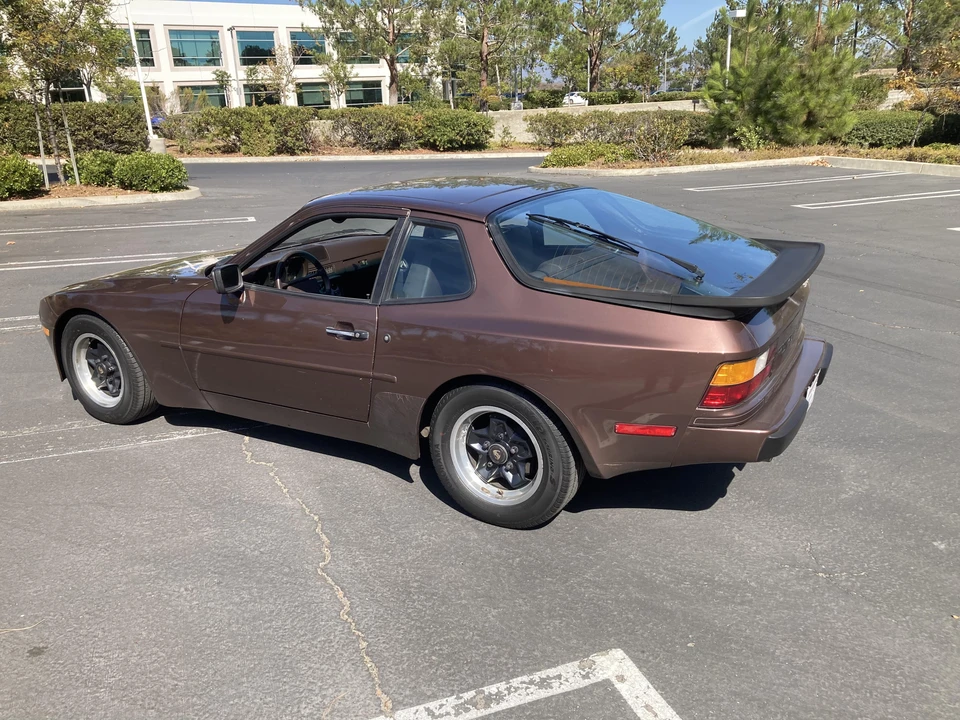 1985 Porsche 944 - Image 16 of 31