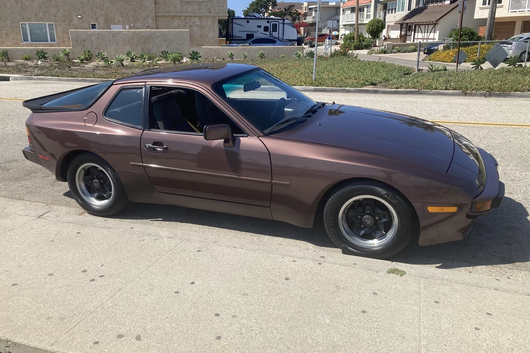 1985 Porsche 944 - Image 3 of 31