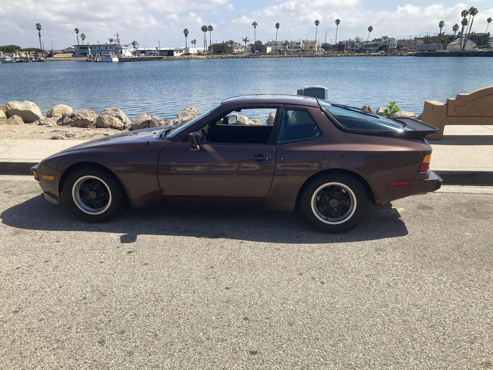 1985 Porsche 944 - Image 15 of 31
