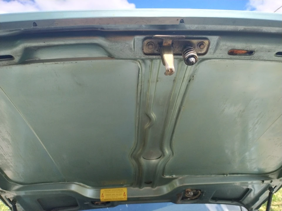 1985 Porsche 944 - Image 13 of 20