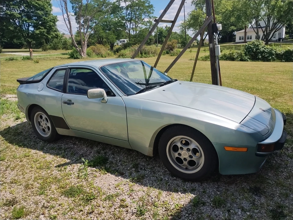 1985 Porsche 944 - Image 2 of 20