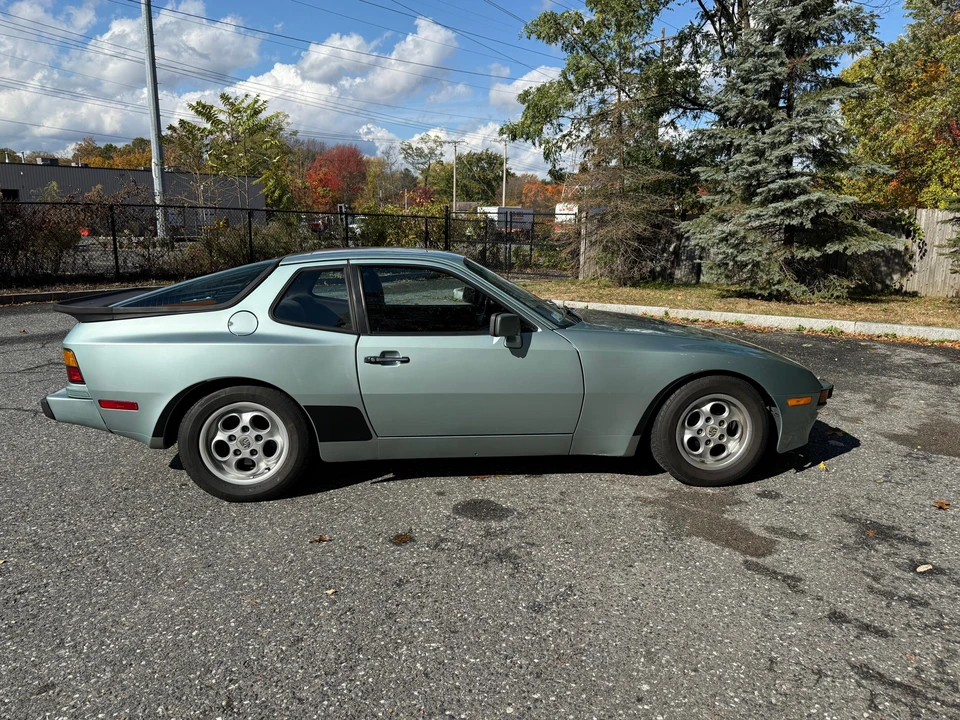 1985 Porsche 944 - Image 15 of 31