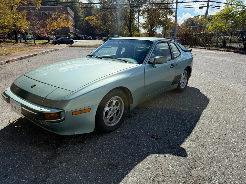 1985 Porsche 944 - Image 8 of 31