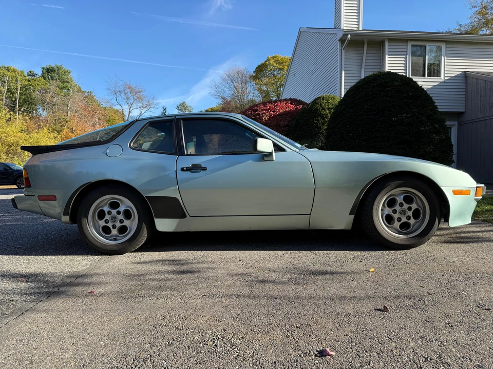 1985 Porsche 944 - Image 16 of 31