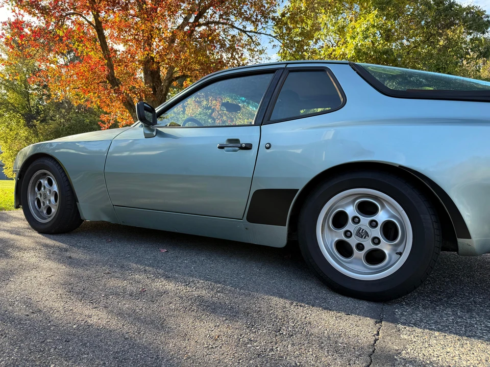 1985 Porsche 944 - Image 28 of 31