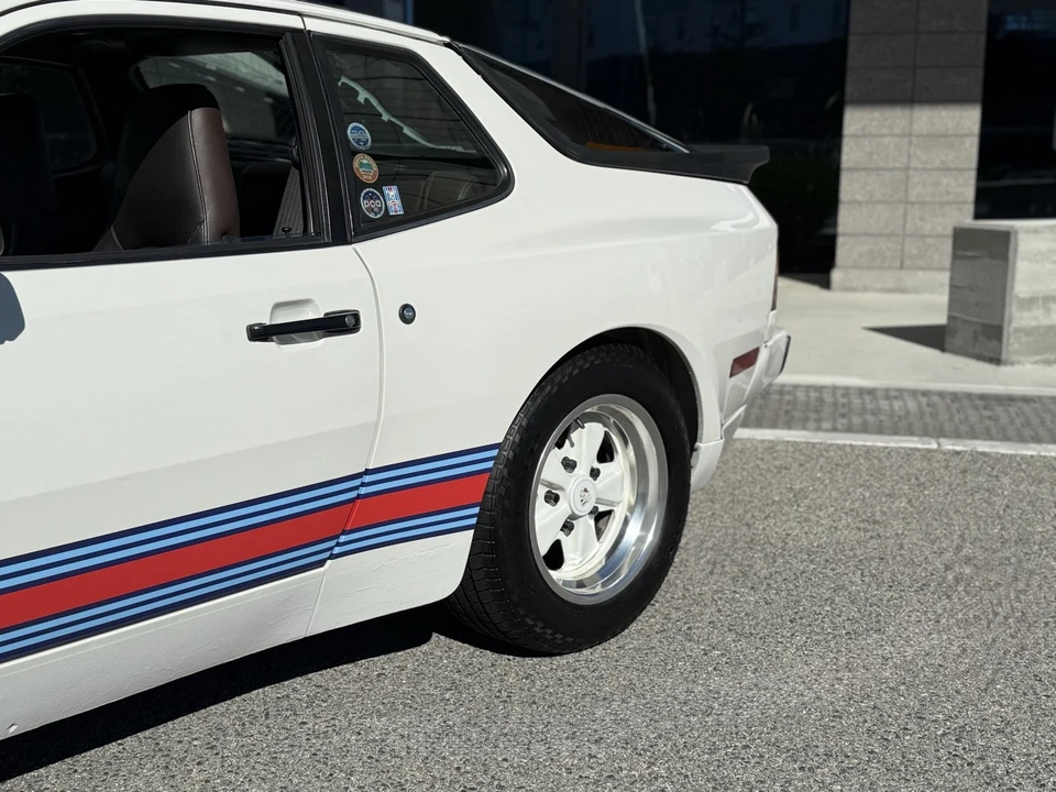 1985 Porsche 944 - Image 2 of 20