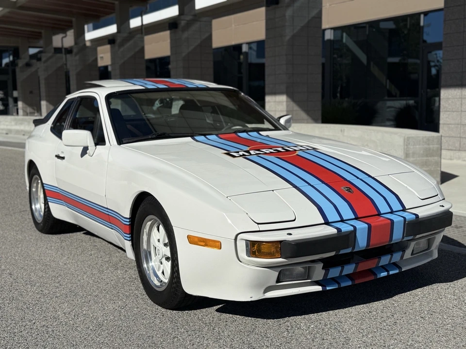 1985 Porsche 944 - Image 4 of 20
