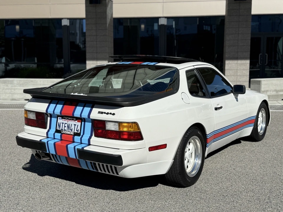 1985 Porsche 944 - Image 6 of 20