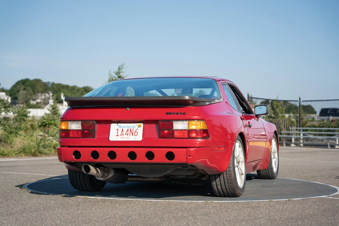 1985 Porsche 944 - Image 17 of 31