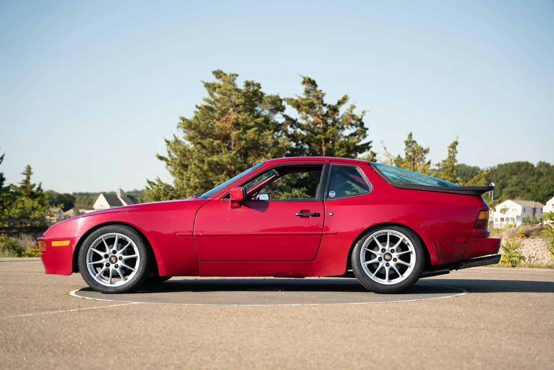 1985 Porsche 944 - Image 10 of 31