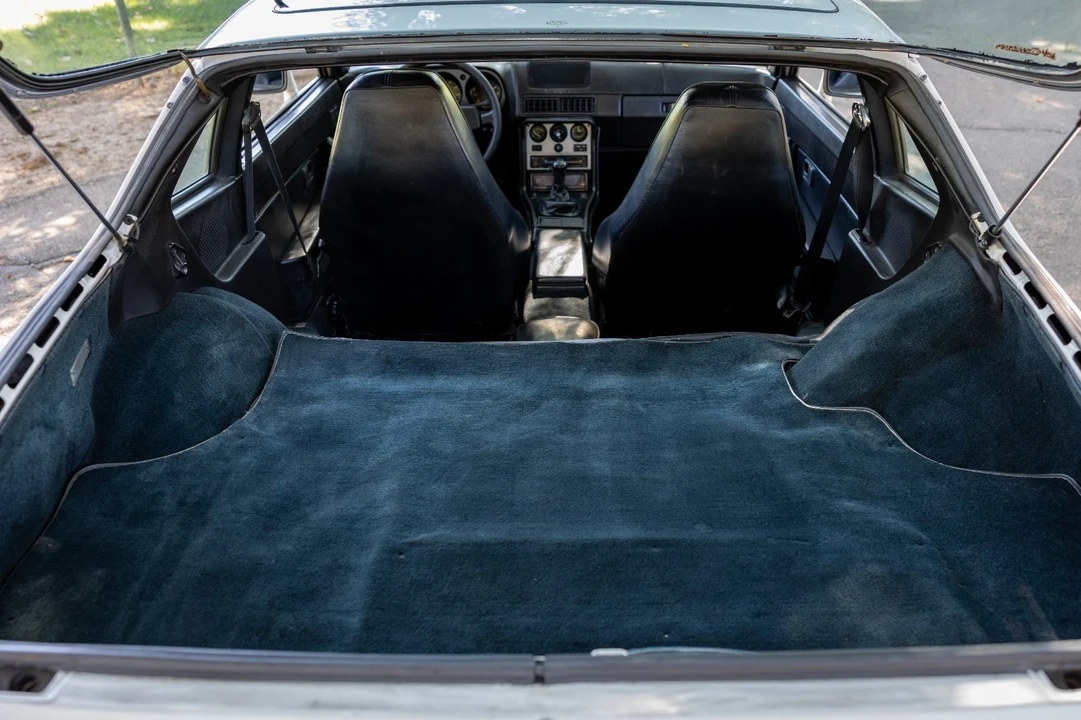 1985 Porsche 944 - Image 19 of 21