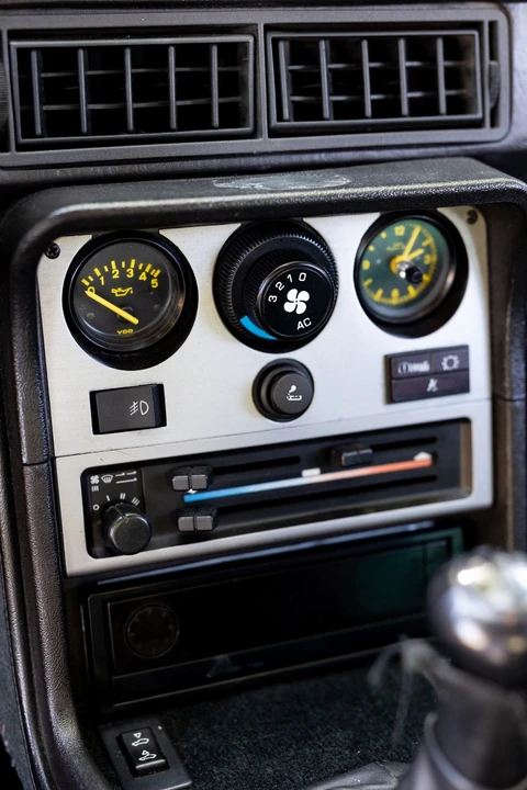 1985 Porsche 944 - Image 12 of 21