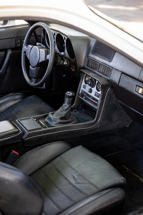 1985 Porsche 944 - Image 15 of 21